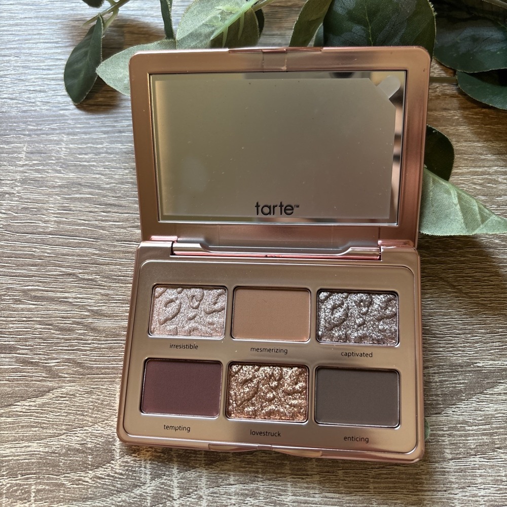 Tarte Compact Eyeshadow Palette In Maneater Captivated 6 Shades New